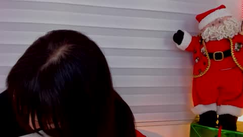 Sarah Ramirez online show from November 28, 3:36 am