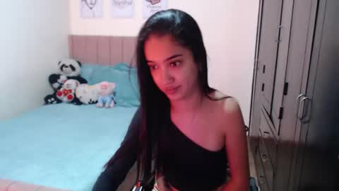 Sarah online show from December 14, 5:14 pm