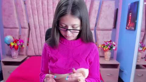 Snapshot of sarah_sweett_ chatting on October 22, 2:30 pm Sarah online show from October 22, 2:30 pm