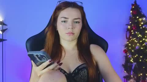 Snapshot of sarah_swtt chatting on January 18, 3:09 am - next broadcast 28 nov  7 pm Col online show from January 18, 3:09 am