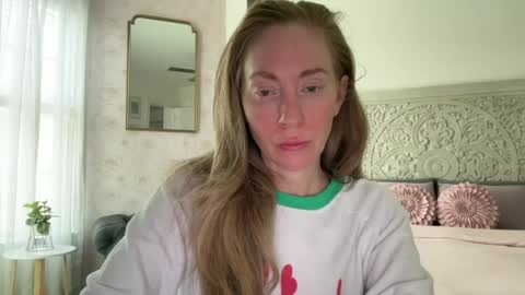 Sarah online show from July 5, 6:26 pm