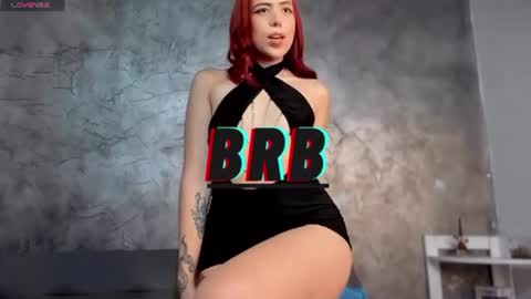 sarahgrant_ online show from July 17, 2:46 am