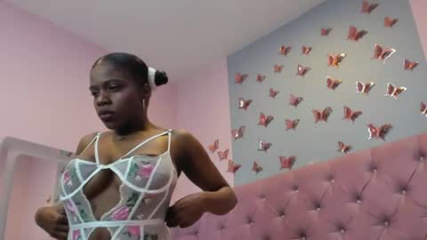 Sarahi pusey online show from July 22, 12:40 pm