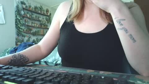 Sarah online show from June 12, 10:42 pm