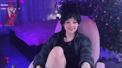 Sarah online show from December 16, 3:18 pm