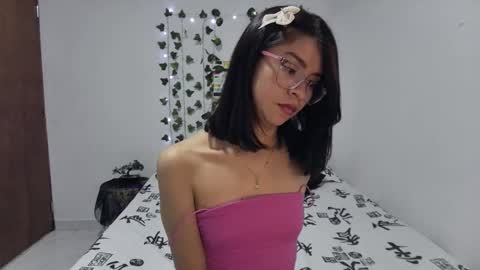 Sarah  online show from January 9, 7:52 pm