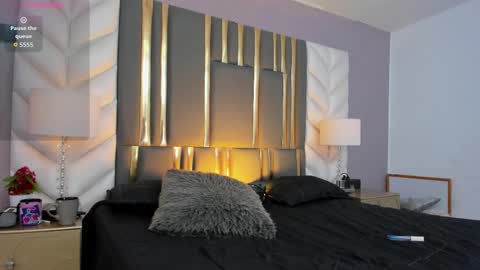 Sara Jonnes online show from October 27, 1:44 pm