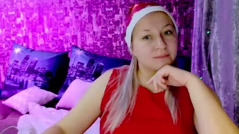 Sara online show from December 25, 7:13 pm