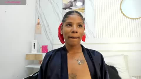 Sara Lewis online show from August 1, 12:07 pm