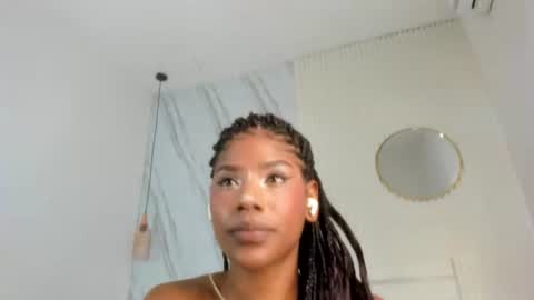 Sara Lewis online show from June 27, 11:49 am