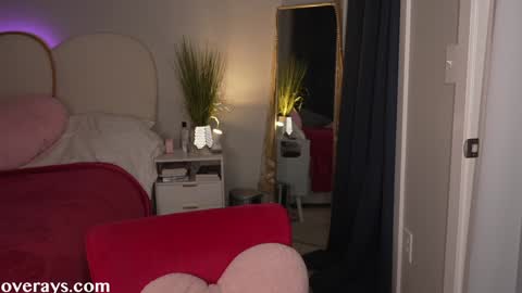 Back from Vacay  Follow for more here  online show from March 4, 3:14 am