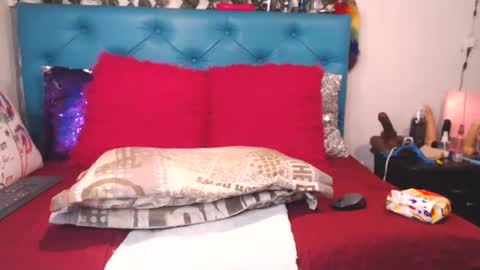 Sara Wills online show from March 23, 2:22 pm