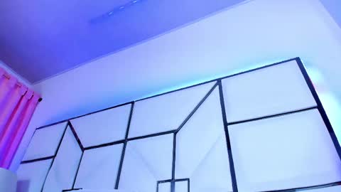 Snapshot of sarayroyse chatting on February 25, 8:00 pm Saray online show from February 25, 8:00 pm