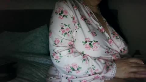 Sara online show from March 31, 11:05 pm