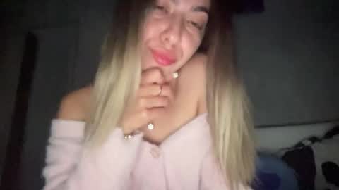 Sarrah online show from October 12, 8:54 pm