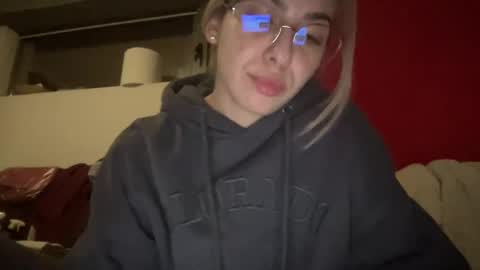 Sarrah online show from January 14, 9:20 pm