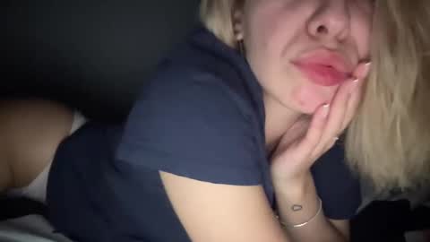 Sarrah online show from January 27, 9:33 pm