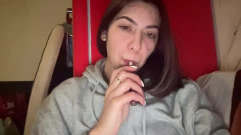 Sarrah online show from March 4, 1:55 am