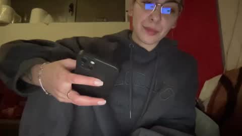 Sarrah online show from January 26, 8:23 pm