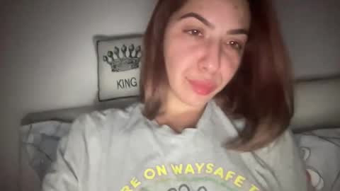 Sarrah online show from March 11, 8:20 pm