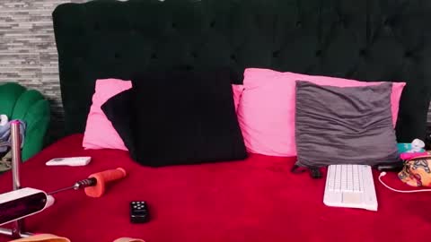 Snapshot of sarrarose chatting on September 12, 12:45 am sarrarose online show from September 12, 12:45 am