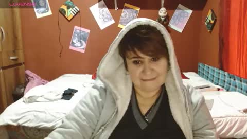 Snapshot of sasharosee2 chatting on October 9, 3:06 pm S A S H A R O S E online show from October 9, 3:06 pm