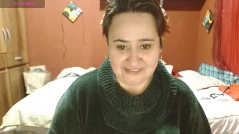 Snapshot of sasharosee2 chatting on October 28, 12:28 pm S A S H A R O S E online show from October 28, 12:28 pm