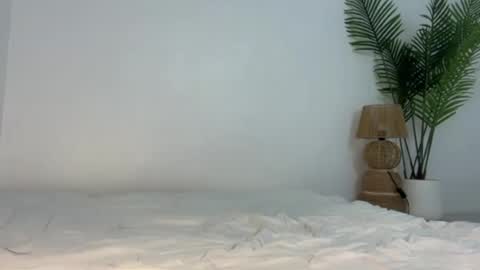 sashi_kaye online show from July 28, 5:05 am