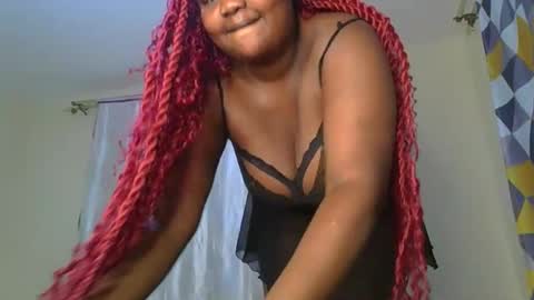 sassie_bee online show from November 19, 12:54 am