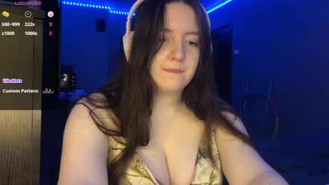 Snapshot of sassy_touch_heat_x3 chatting on October 14, 6:33 pm Marmulka or Mary online show from October 14, 6:33 pm