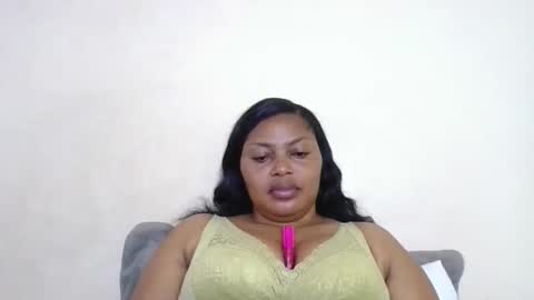 sassygal22 online show from September 16, 7:11 am