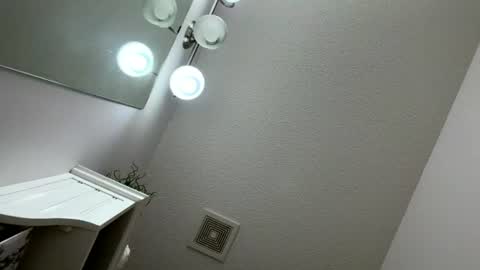 sassysquirtsmmm online show from July 20, 3:53 am