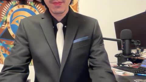 SirGapesAlot online show from March 31, 7:09 am