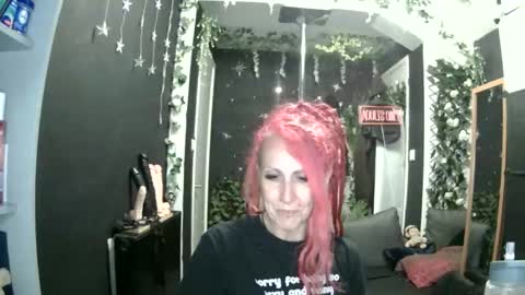 SaucySky online show from June 8, 8:43 pm