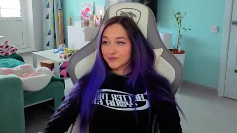 Ariel online show from April 22, 3:46 am