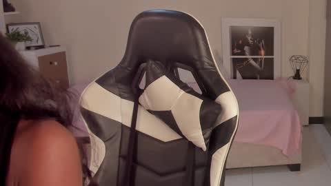 Snapshot of savannahwildee chatting on December 11, 10:47 am Savannahwildee online show from December 11, 10:47 am