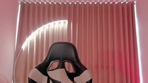 Snapshot of savannahwildee chatting on October 8, 12:11 pm Savannahwildee online show from October 8, 12:11 pm