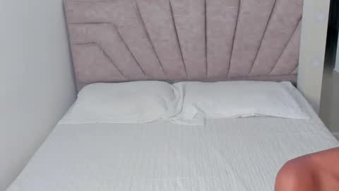 Savannahwildee online show from April 29, 1:27 pm