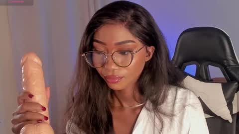 Snapshot of savannahwildee chatting on February 9, 12:06 am Savannahwildee online show from February 9, 12:06 am