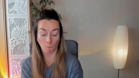 save the qween online show from February 6, 6:17 am