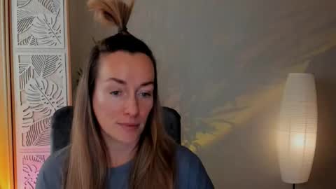 save the qween online show from February 4, 6:06 am