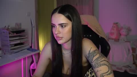 Naomi online show from November 2, 7:25 pm