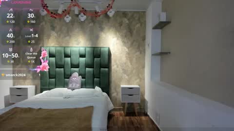 Saya Amaretto  online show from October 25, 8:20 pm