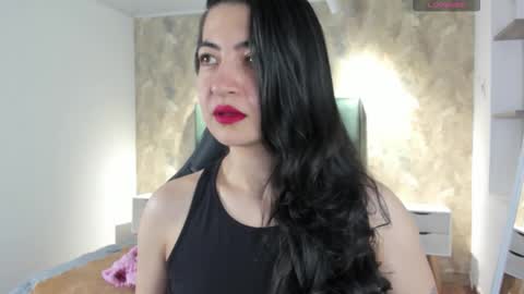 Saya Amaretto  online show from November 4, 7:04 pm