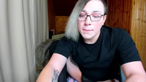 Snapshot of scandark chatting on February 17, 2:09 am scandark online show from February 17, 2:09 am