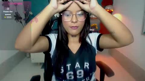 Marie  online show from November 18, 11:59 pm