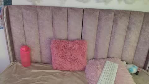 Scarlet  online show from December 3, 5:41 am