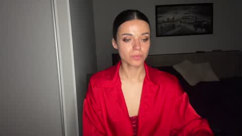 Sophie online show from June 19, 9:15 am