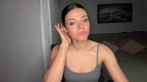 Sophie online show from June 16, 7:01 am