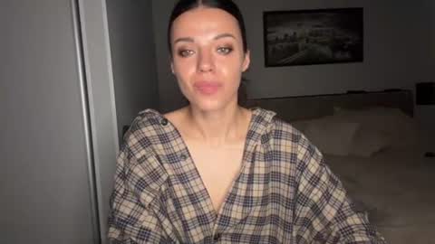 Sophie online show from June 22, 7:49 am